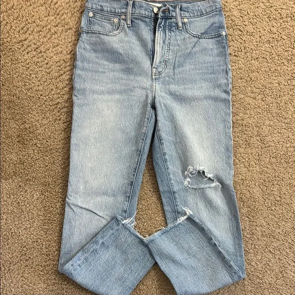 Women's Distressed Blue Jeans - Picture 6 of 6